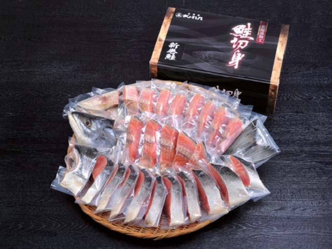 B092 低温熟成新巻鮭　姿切り（甘口）