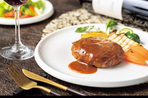 B434 ラ・ロシェル坂井宏行監修 お肉の旨みをとじこめたハンバーグ デミグラスソース