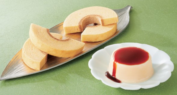 【東急百貨店の贈り物】 B827 〔金沢〕＜烏鶏庵＞烏骨鶏バウムクーヘン・プリン詰合せ