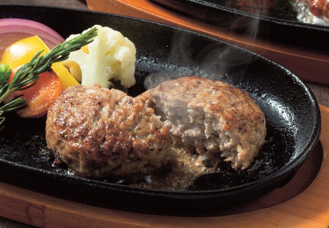 B402 肉バル 神戸バルティロ　神戸牛入りハンバーグと牛サーロイン入合挽ハンバーグ