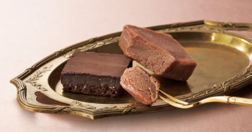 【東急百貨店の贈り物】 B772 <パテスリーラ・マーレ・ド・チャヤ>葉山のシャコラ・カロ9個入